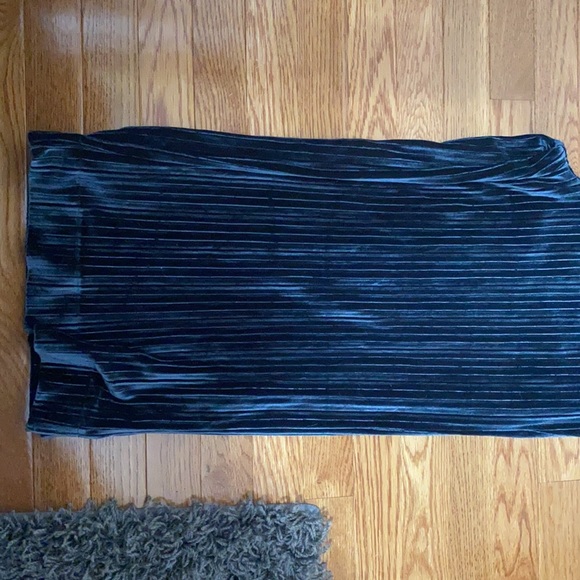 Women’s pants - Picture 2 of 3